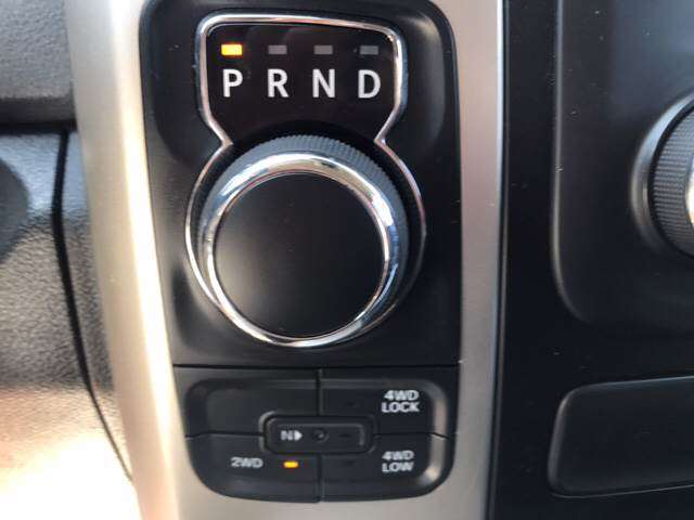 2015 RAM Ram Pickup 1500 4x4 SLT 4dr Crew Cab 5.5 ft. SB Pickup